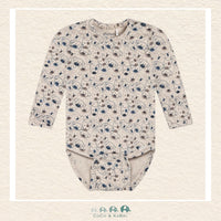 Front view of the Minymo Baby Boy Diaper Shirt featuring a charming puppy face graphic and a comfortable envelope-style neckline for easy dressing