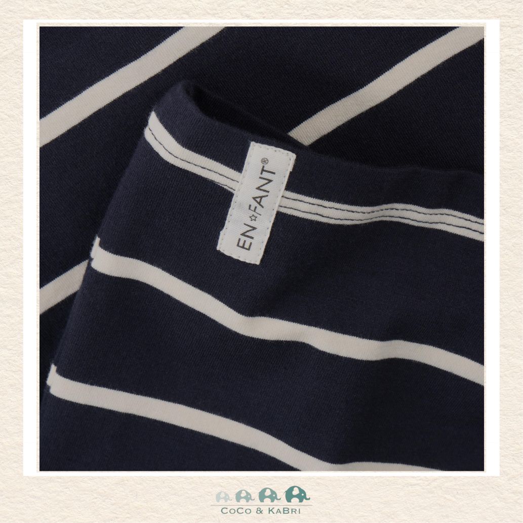 Close-up detail of the En Fant Oversize Sweatshirt highlighting the premium knit fabric texture and the high-quality ribbed neckline
