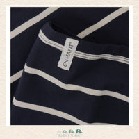 Close-up detail of the En Fant Oversize Sweatshirt highlighting the premium knit fabric texture and the high-quality ribbed neckline