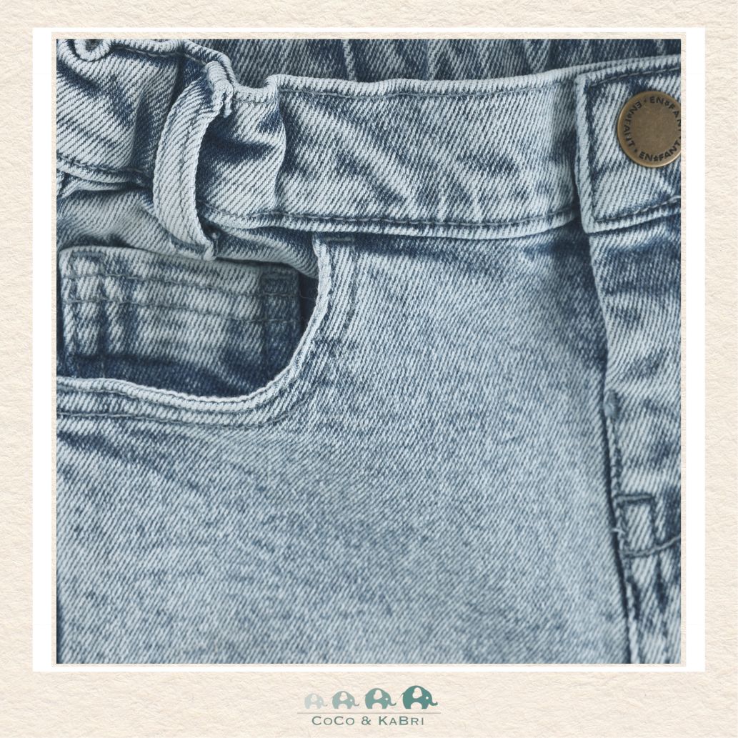 Close-up detail of the En Fant Wide Leg Denim highlighting the premium hardware, reinforced pocket stitching, and the durable, soft-touch fabric