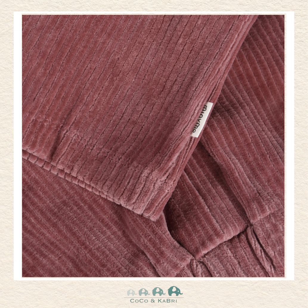 Close-up detail of the Minymo velour material showcasing the ultra-soft, shimmering texture and high-quality stitching on the cuffs