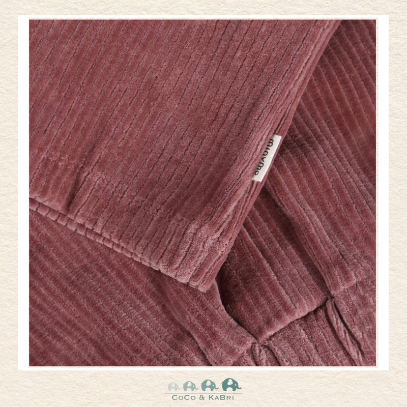 Close-up detail of the Minymo velour material showcasing the ultra-soft, shimmering texture and high-quality stitching on the cuffs