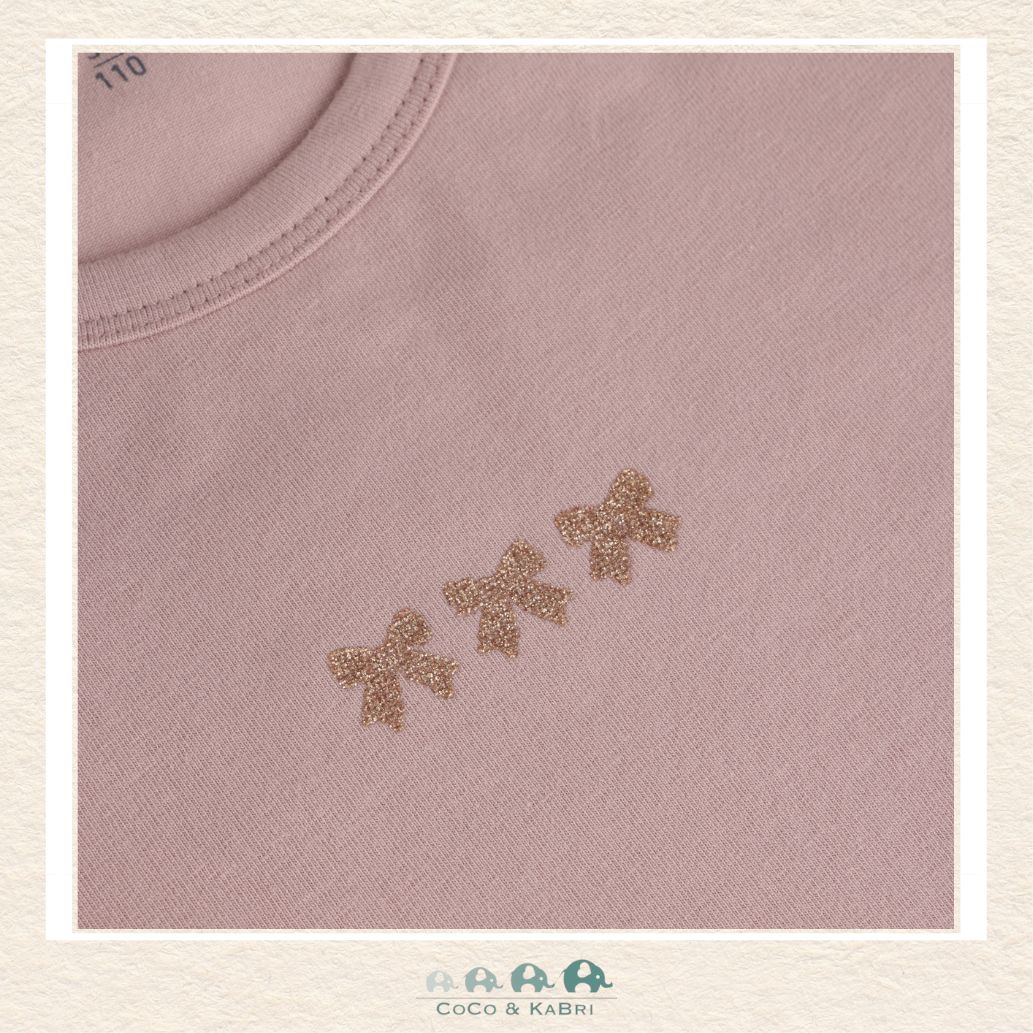 Close-up detail of the Minymo 3 Bows graphic highlighting the delicate print texture and the high-quality 95% cotton and 5% elastane fabric weave
