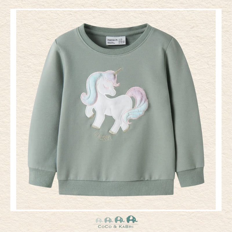 Front view of the Name It Girls' Green Sweatshirt featuring a whimsical unicorn graphic and a cozy ribbed crew neckline